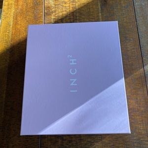 Inch2 shoe box